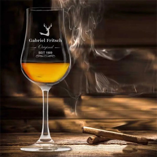 Persönliches Whiskyglas mit Namen und Jahr graviert