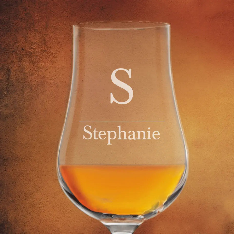 Whiskyglas mit Stiel von Stölzle, graviert mit deinem Namen