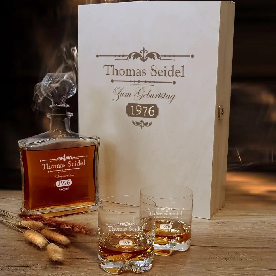 Whisky Geschenk mit Whiskykaraffe, Gläser und Holzkiste graviert