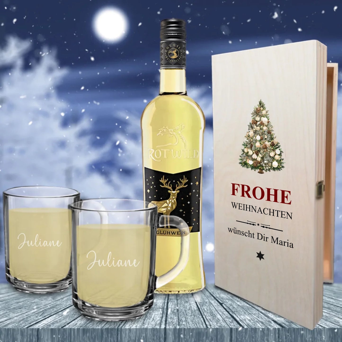 Gluehwein_weiß_Glastassen