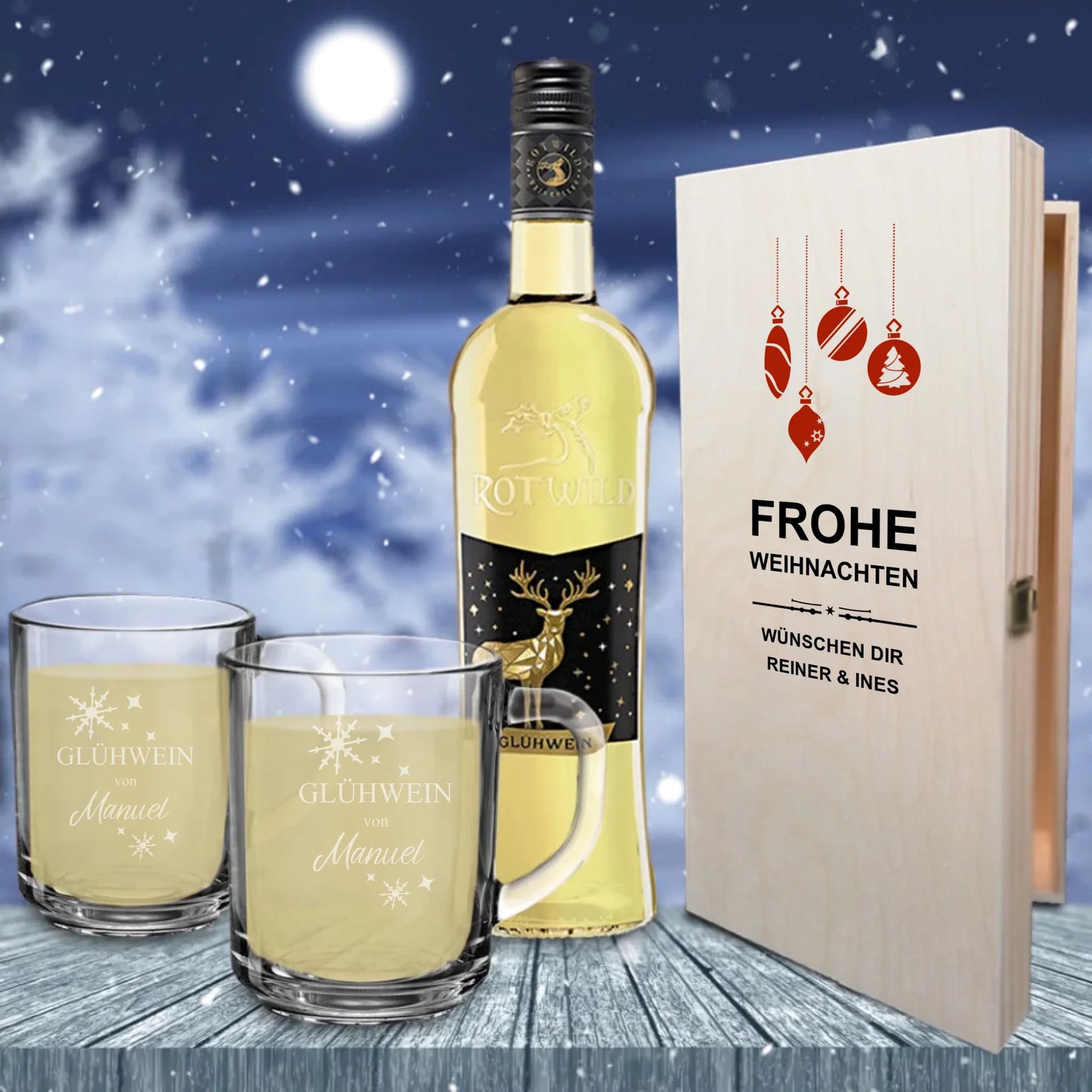 Gluehwein_weiß_Glastassen