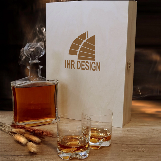 Whisky-Set inklusive Holzkiste, Karaffe & Gläser mit Gravur deines Logos / Designs