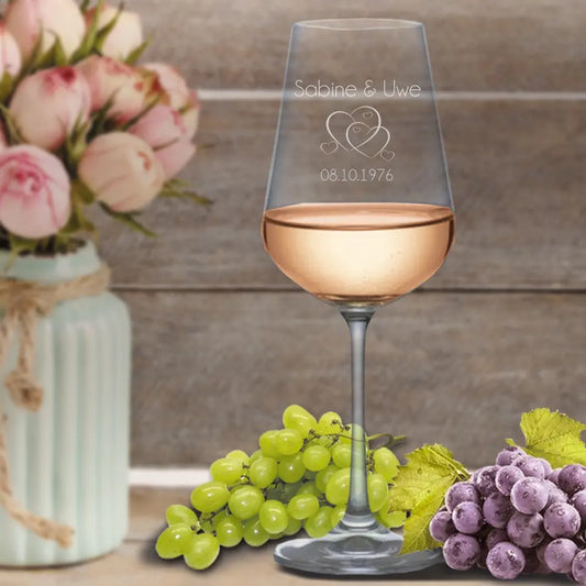 Personalized wedding wine glass