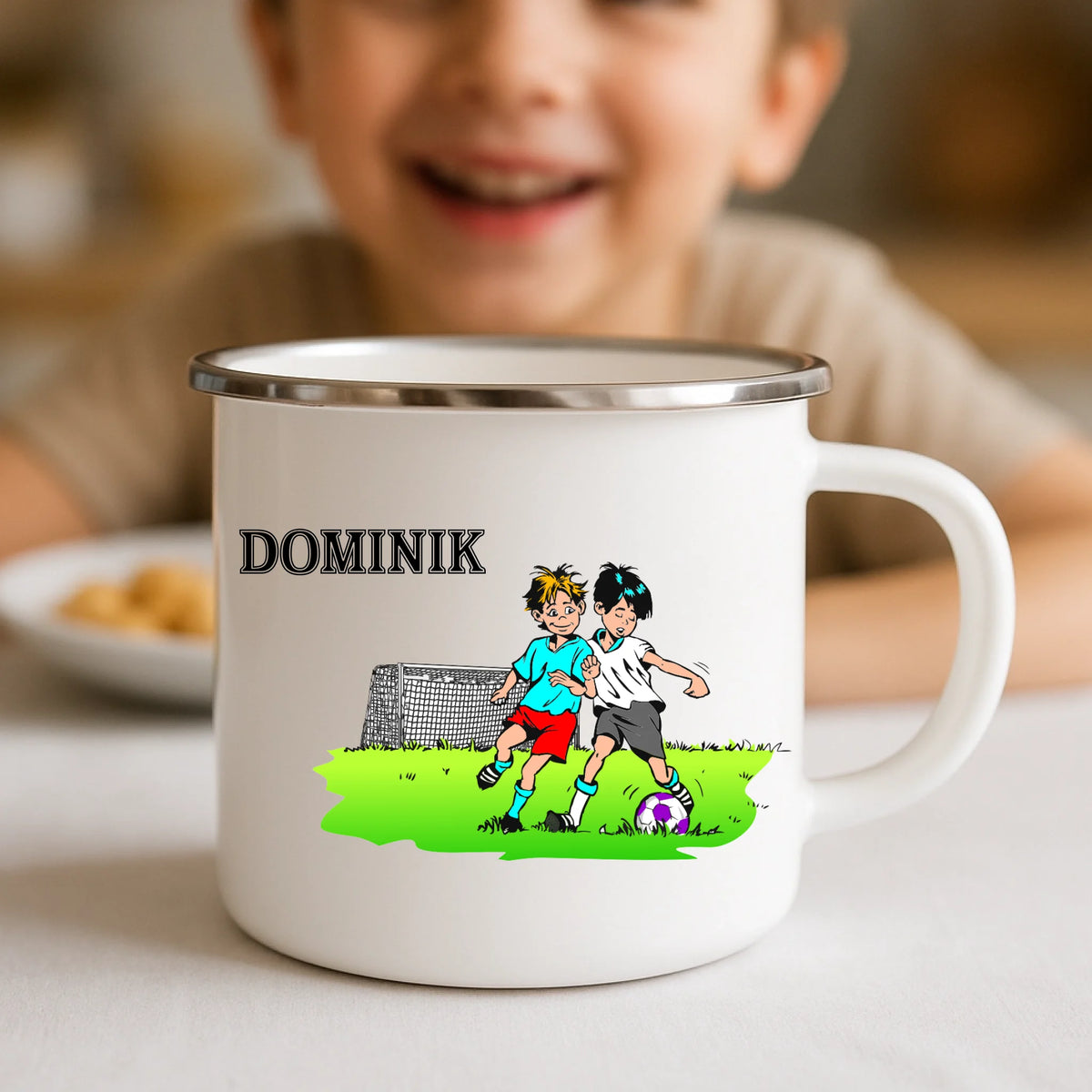Emaille Tasse individuell bedruckt mit Fußballer und deinem Namen – Eve Agsten