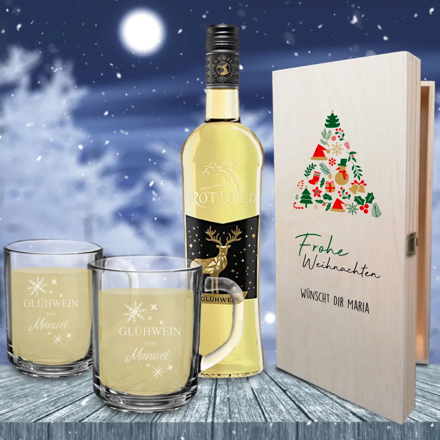 Gluehwein_weiß_Glastassen