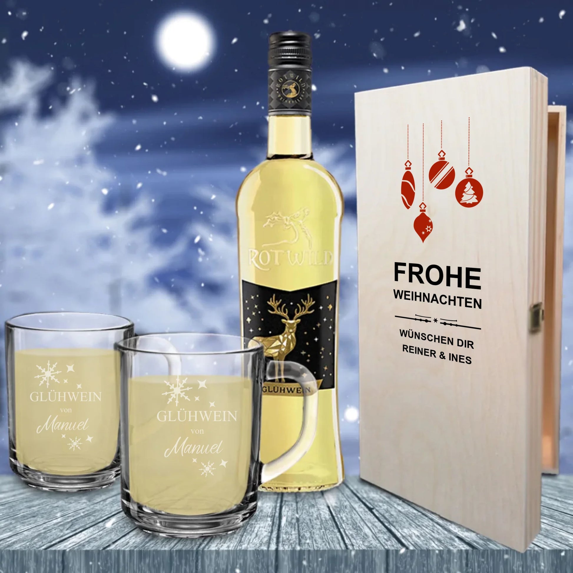 Gluehwein_weiß_Glastassen