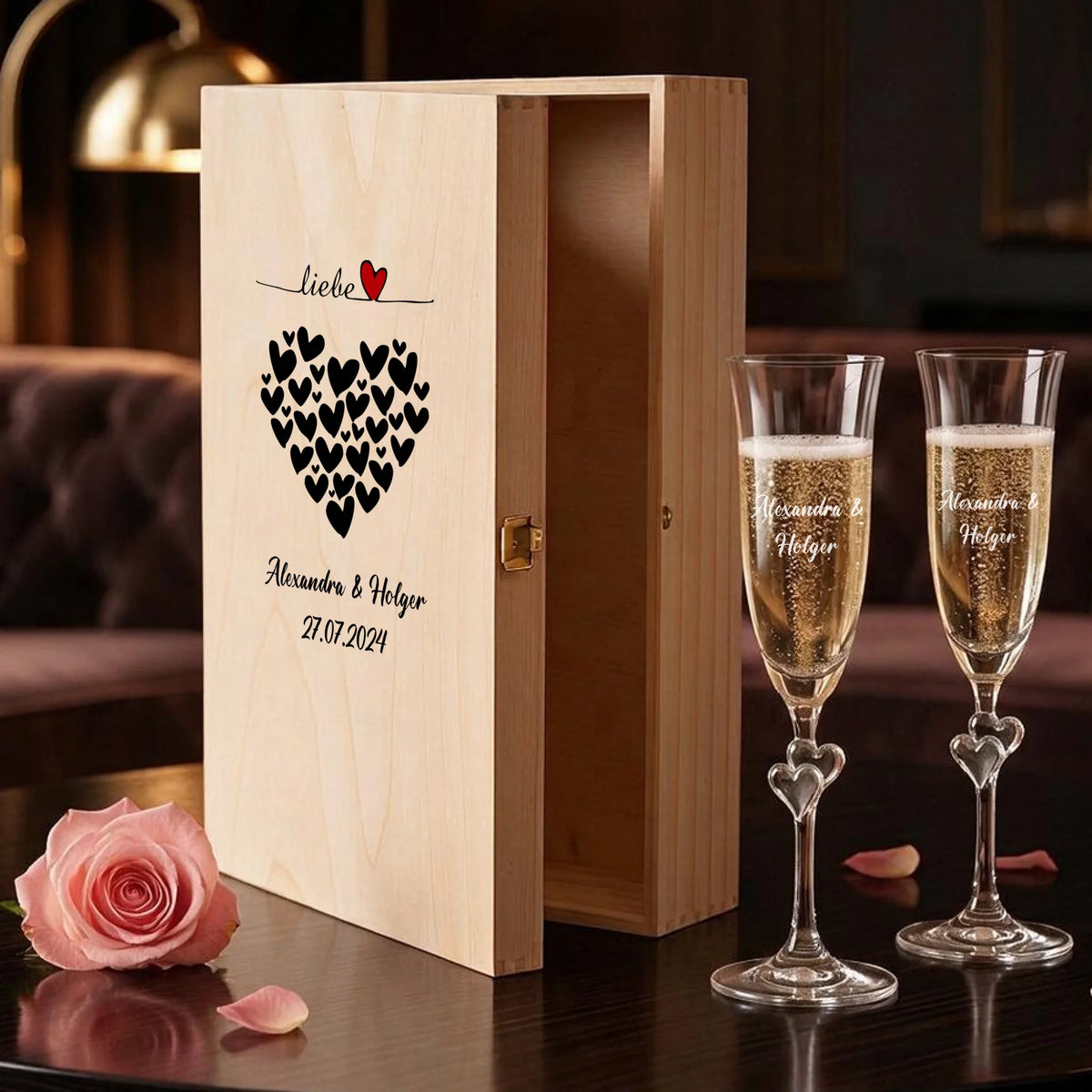 Personalisiertes Hochzeits-Sektgeschenk mit zwei gravierten L'amour-Gläsern ohne Flasche