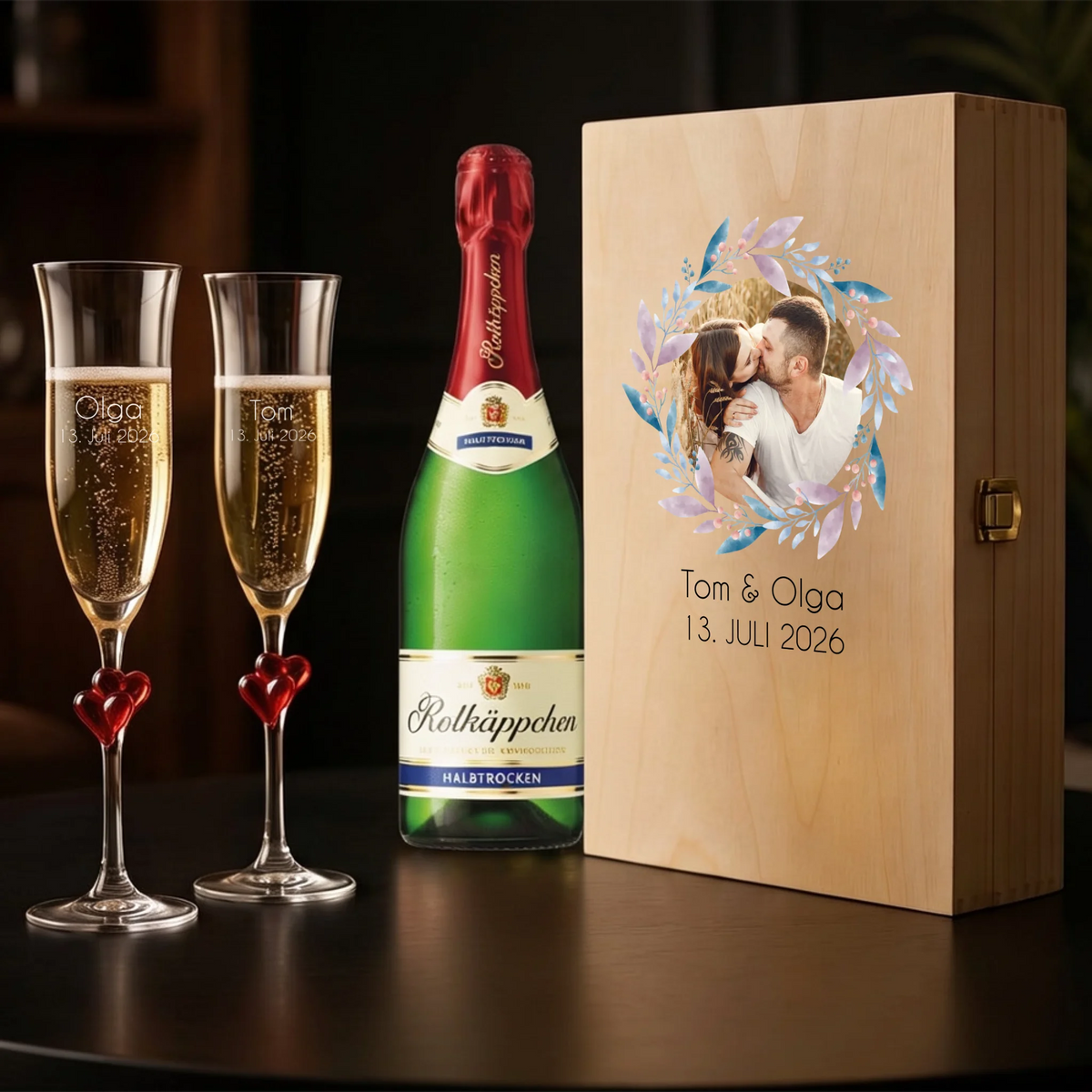 Zwei individuell gravierte L'amour-Sektgläser mit Namen & Datum als personalisiertes Hochzeitsgeschenk