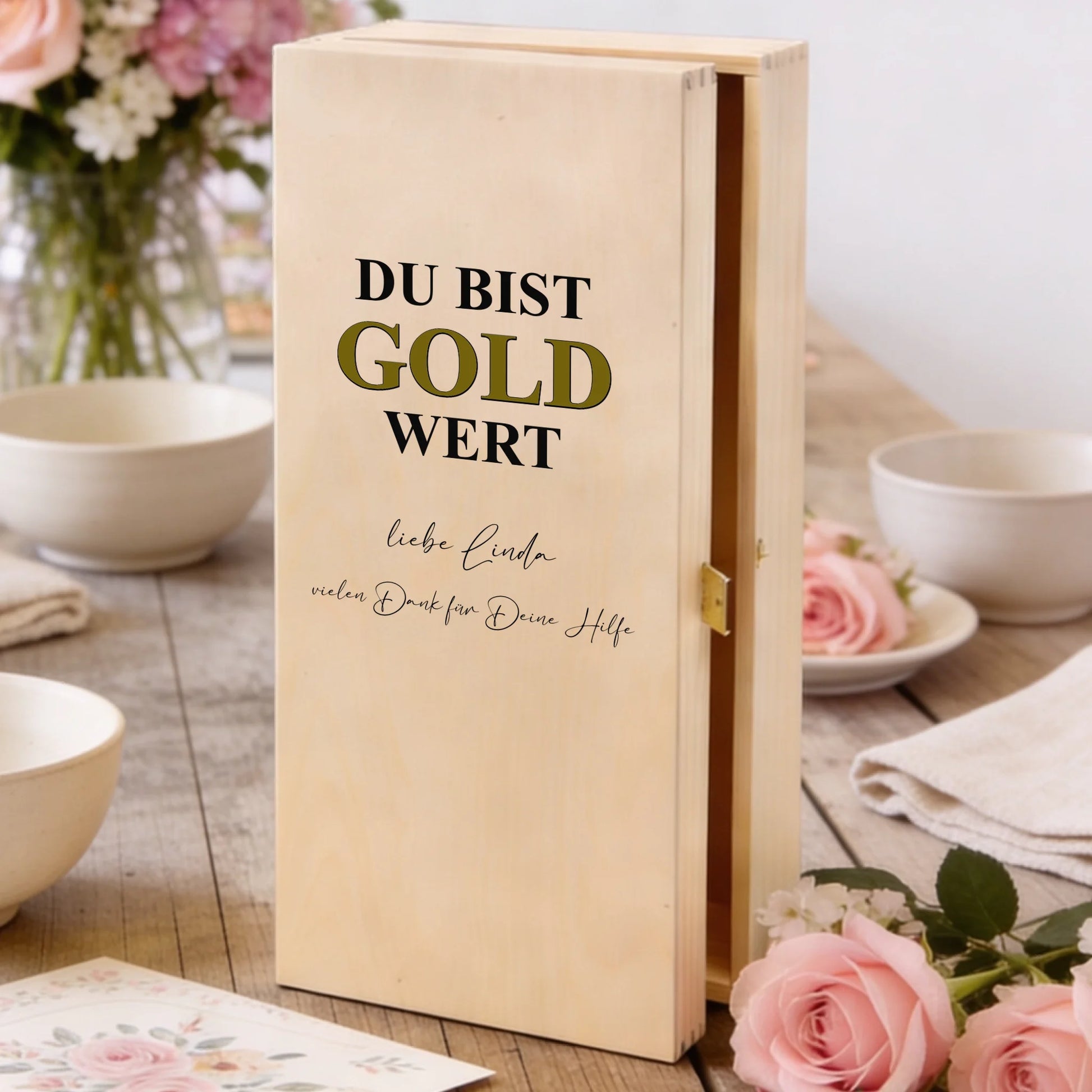 Personalisierte, individuell bedruckte Holzbox des Dankeschön-Sektgeschenks