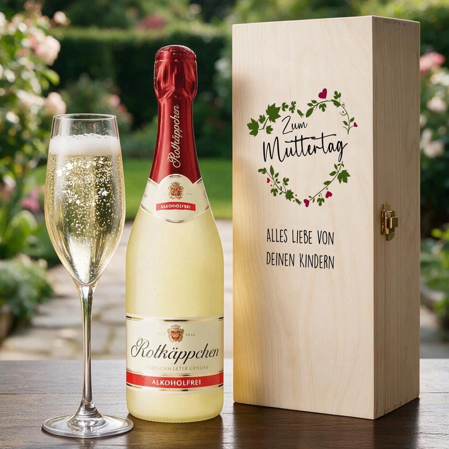 Individuell graviertes Sektglas mit Wunschtext als personalisiertes Muttertagsgeschenk