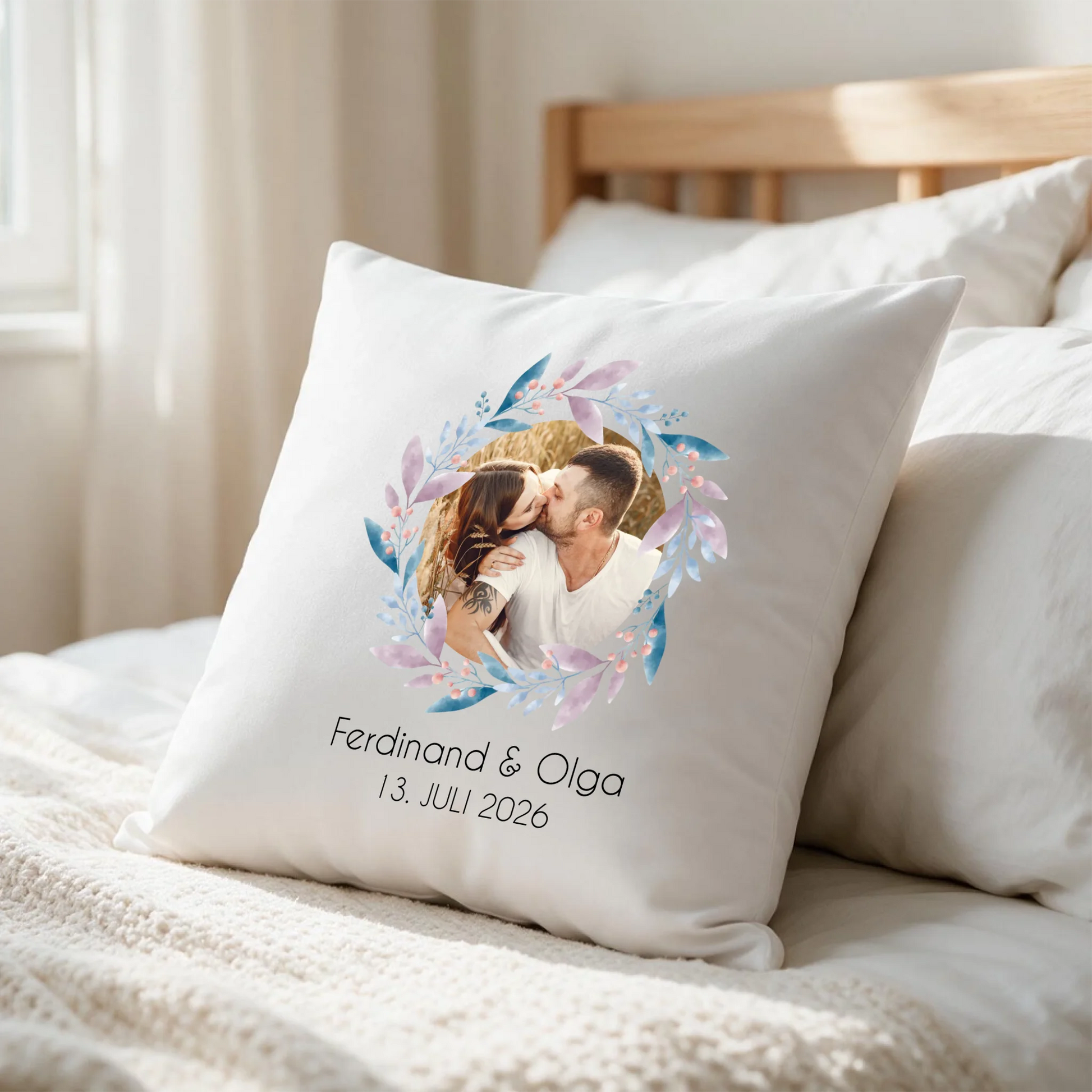 Fotokissen zur Hochzeit mit eigenem Foto, Namen und Datum bedruckt