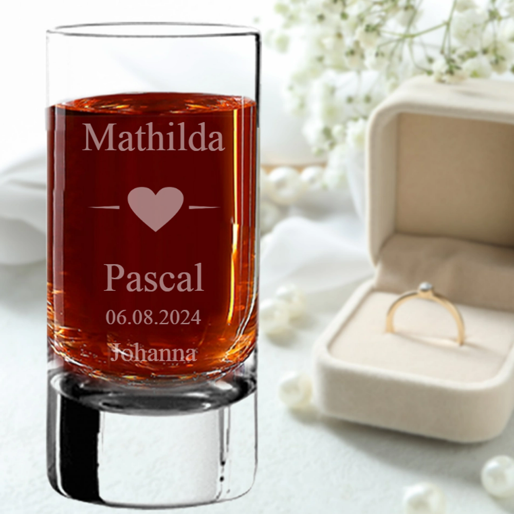 Schnapsglas / Stamper mit Namen graviert zur Hochzeit