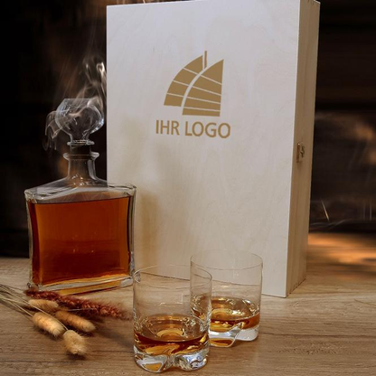 Whisky-Set inklusive Holzkiste, Karaffe & Gläser mit Gravur deines Logos / Designs