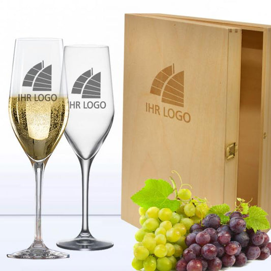 Sektgläser / Champagnergläser Set mit 3er Holzkiste und Gravur deines Logos / Designs